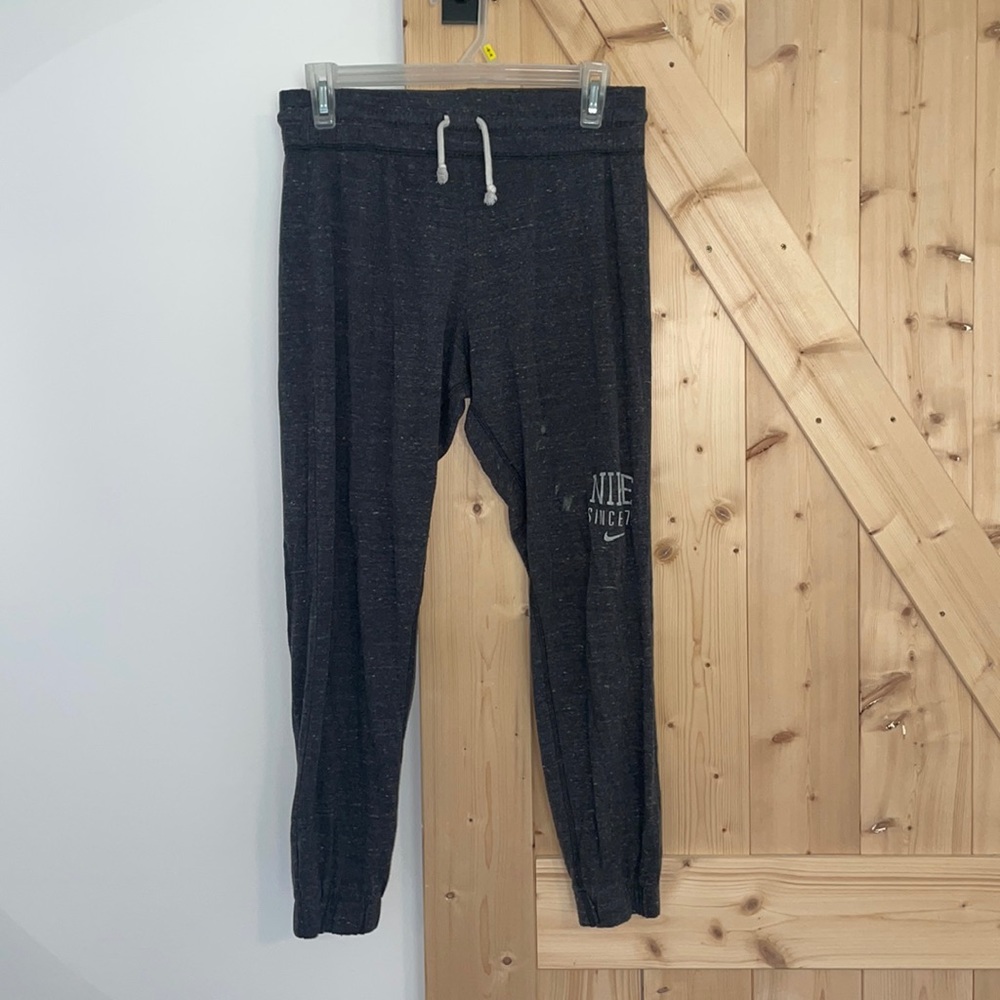 Nike skinny sweats light grey size m